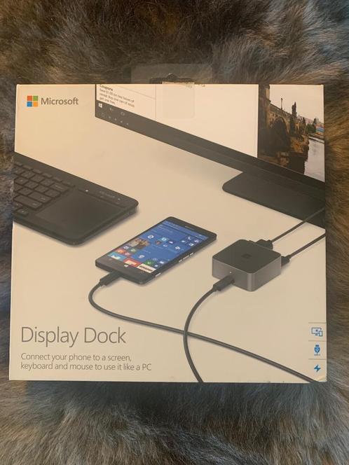 Microsoft display Dock - Nog nooit gebruikt., Computers en Software, Dockingstations, Nieuw, Docking station, Laptop, Tablet, Telefoon