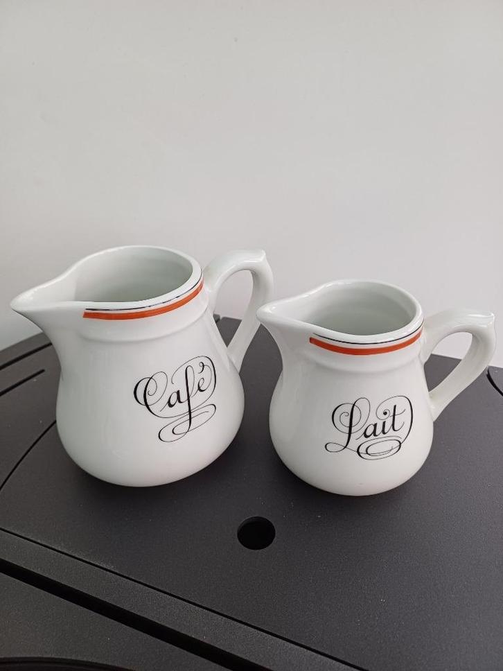 Lot d’un pot au lait et un pot à café, Antiek en Kunst, Antiek | Keramiek en Aardewerk, Ophalen