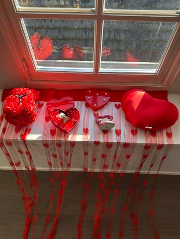 6 valentijn cadeau beschikbaar voor biedingen