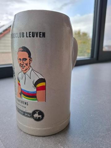 Bierpot Poeske Scherens beschikbaar voor biedingen