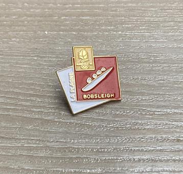 PIN - LA PLAGNE - BOBSLEIGH - BOBSLEE - OLYMPISCHE SPELEN, Envoi, Utilisé, Sport, Insigne ou Pin's