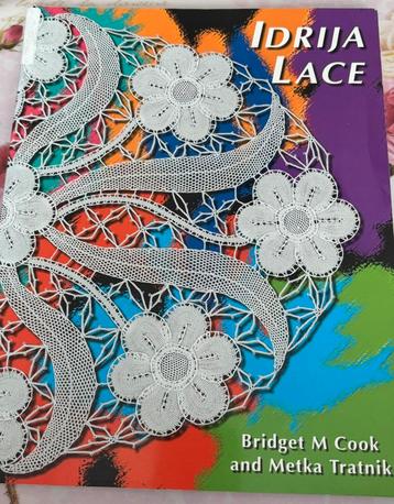 Boek Idrija Lace NIEUW beschikbaar voor biedingen