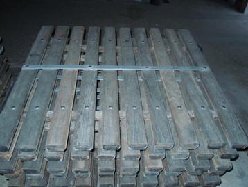 Houten panelen, roosters. beschikbaar voor biedingen