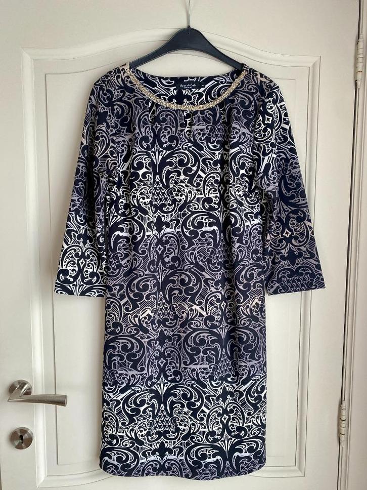 Feestelijke zwarte jurk Amor de Cuba (L), Kleding | Dames, Jurken, Zo goed als nieuw, Maat 42/44 (L), Zwart, Boven de knie, Ophalen of Verzenden