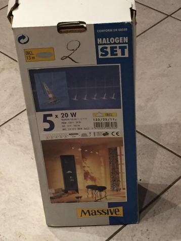 Massieve Halogeen verlichtingsset beschikbaar voor biedingen