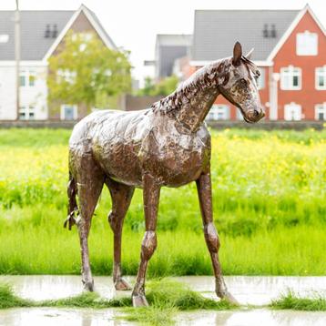 destrier en métal - cheval en métal recyclé disponible aux enchères