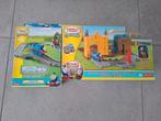 Tomas de trein: sporen en verschillende treintjes, Enfants & Bébés, Jouets | Thomas le petit Train, Enlèvement, Comme neuf
