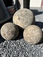 Antieke natuurstenen bollen, Ophalen