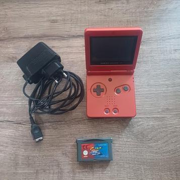 Nintendo Game Boy Advance SP Red + lader en gratis game beschikbaar voor biedingen