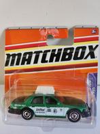 Matchbox Taxi '06 Ford Crown Victoria (2010), Hobby en Vrije tijd, Ophalen of Verzenden, Nieuw