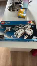 Lego city 60227 ruimtestation, Kinderen en Baby's, Speelgoed | Duplo en Lego, Ophalen, Zo goed als nieuw, Lego