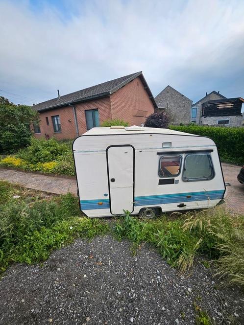 Caravane Adria, Caravans en Kamperen, Caravans, Particulier, tot en met 4, 500 - 750 kg, Adria, tot 4 meter, Hefdak, Openslaande ramen