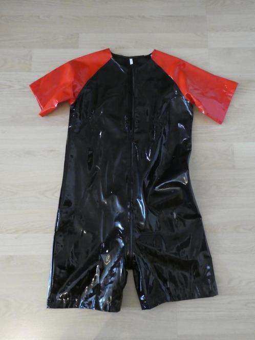 Bodysuit Lak PVC Rood En Zwart Heren, Kleding | Heren, Ondergoed, Overige typen, Zwart, Ophalen of Verzenden