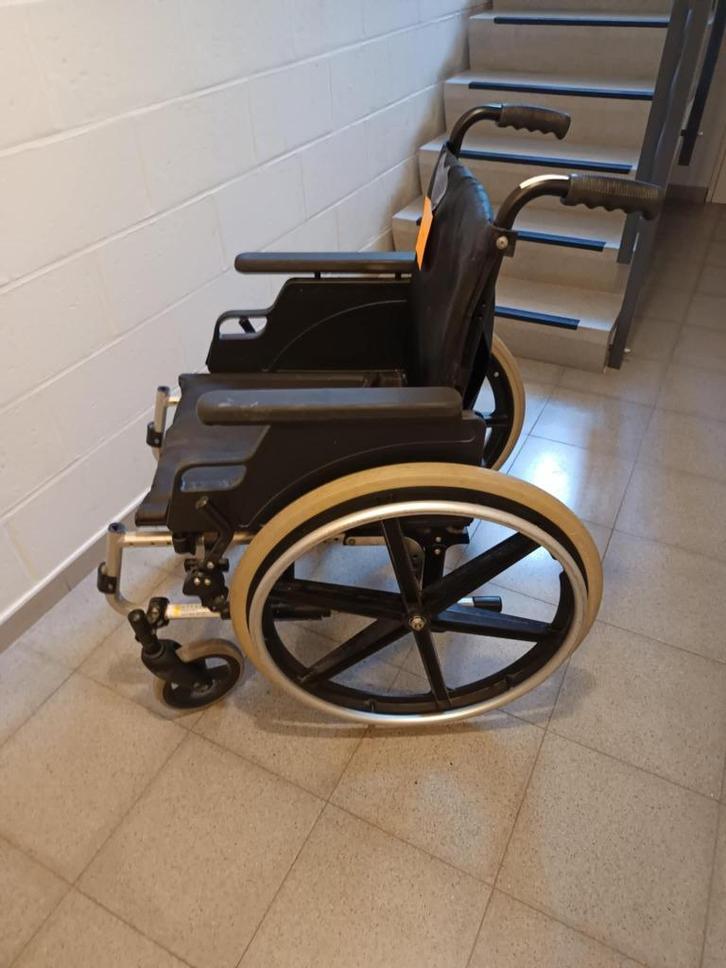 CHAISE ROULANTE PLIABLE N4, Diversen, Rolstoelen, Gebruikt, Handbewogen rolstoel, Inklapbaar, Ophalen