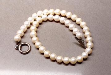 Magnifique collier de perles Marja Lamme