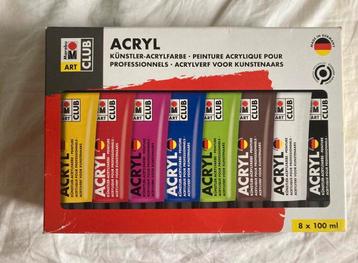 Hobbyverf acrylverf beschikbaar voor biedingen
