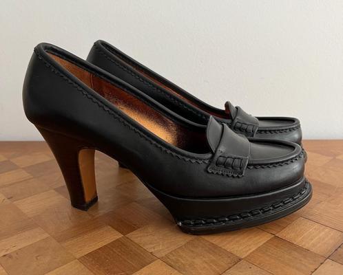 YVES SAINT LAURENT pumps - 36,5 - Pre Loved, Kleding | Dames, Schoenen, Zo goed als nieuw, Pumps, Zwart, Verzenden