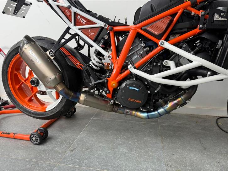 KTM Superduke akrapovic, Motoren, Onderdelen | Merk-onafhankelijk, Gebruikt, Ophalen of Verzenden