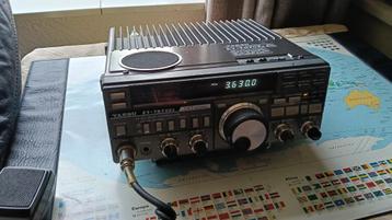 Yaesu FT-757GX II (Defect!?) beschikbaar voor biedingen