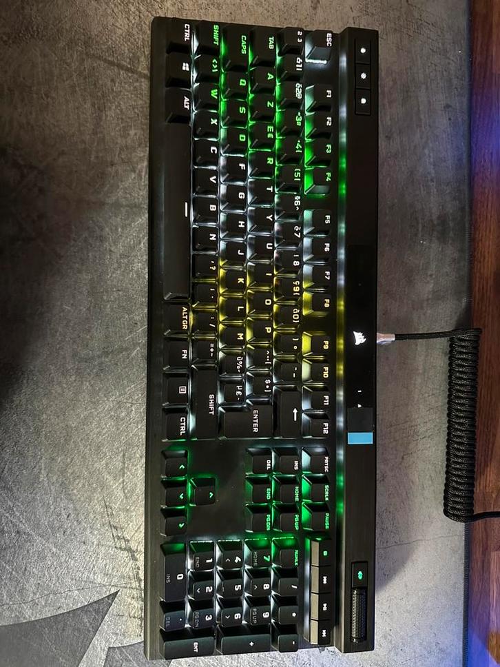 Clavier corsair k70 pro, Computers en Software, Toetsenborden, Zo goed als nieuw, Ophalen