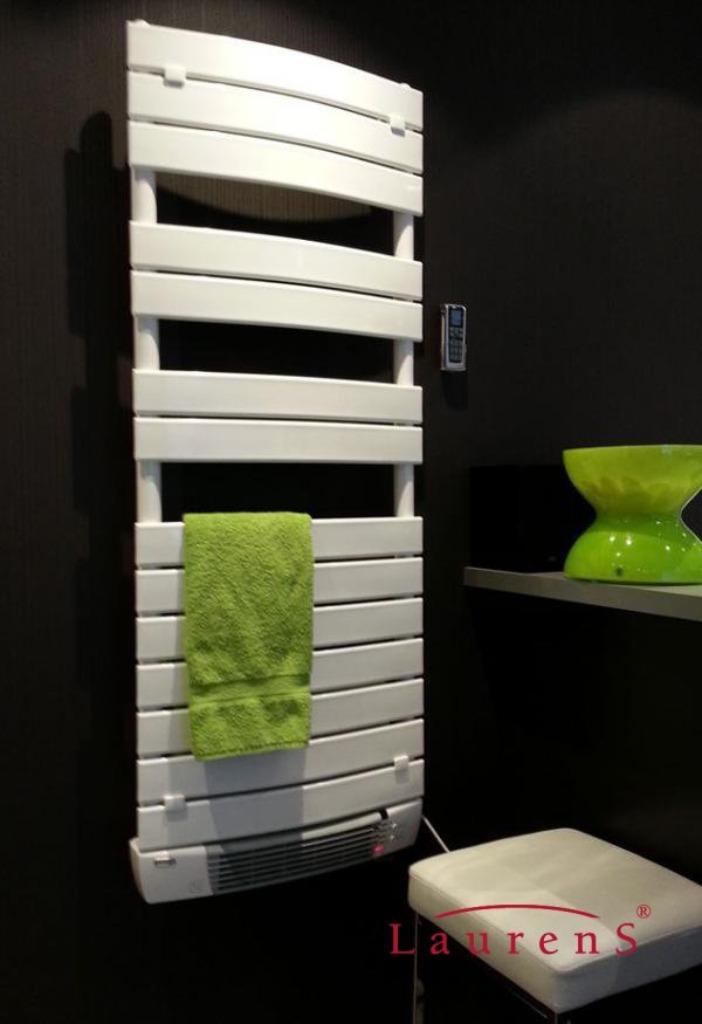 Elektrische Badkamer radiator- Showroommodel -1700 Watt, Doe-het-zelf en Bouw, Verwarming en Radiatoren, Zo goed als nieuw, Radiator