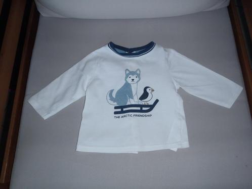 wit t-shirt met lange mouwen maat 62 - Obaïbi, Kinderen en Baby's, Babykleding | Maat 62, Zo goed als nieuw, Jongetje, Truitje of Vestje