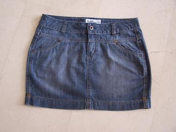 Denim rok beschikbaar voor biedingen