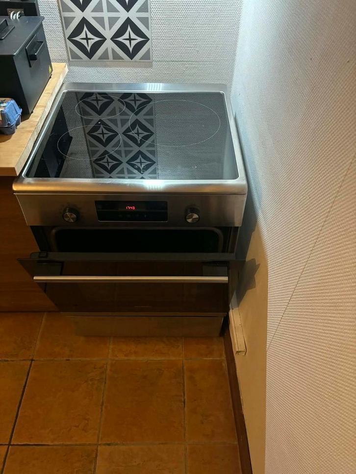 Cuisinière électrique à Induction Valberg IC60, Electroménager, Cuisinières, Comme neuf, À Poser, 4 zones de cuisson, Enlèvement