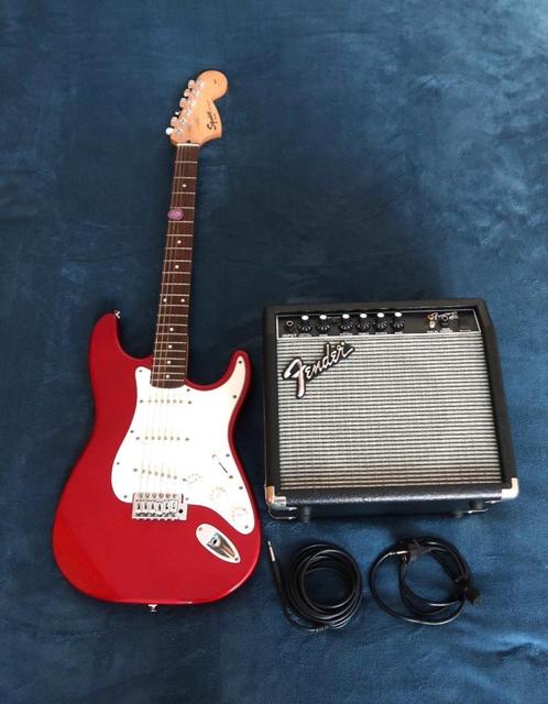 Fender Squier Stratocaster, Muziek en Instrumenten, Snaarinstrumenten | Gitaren | Elektrisch, Gebruikt, Solid body, Fender, Met versterker