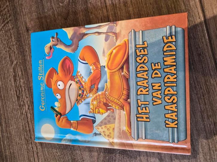 Geronimo Stilton - Het raadsel van de kaaspiramide, Boeken, Kinderboeken | Jeugd | onder 10 jaar, Zo goed als nieuw, Ophalen