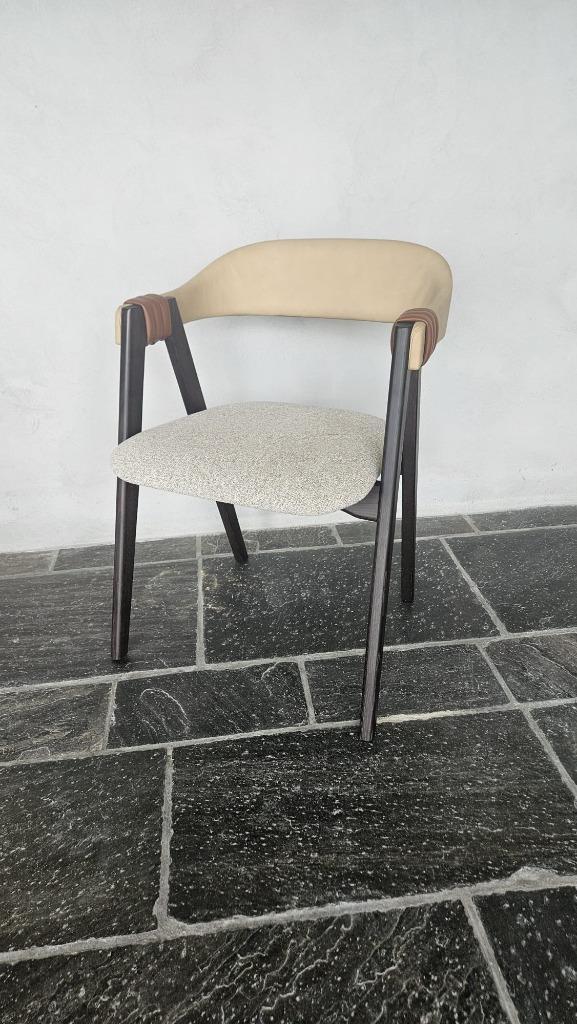 Moroso - Ensemble de 4 chaises Mathilda - Excellent état, Maison & Meubles, Chaises, Neuf, Quatre, Bois, Cuir, Tissus, Gris, Enlèvement