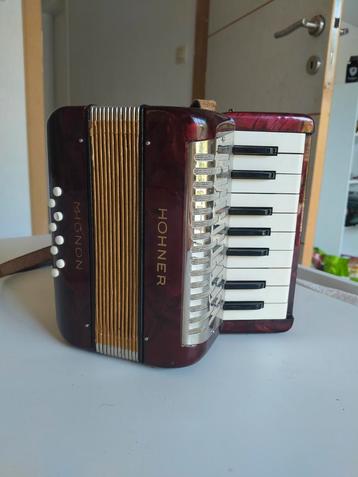 Accordéon hohner mignon, Musique & Instruments, Enlèvement, Comme neuf, Hohner