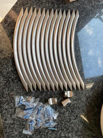 15 Inox handgrepen  beschikbaar voor biedingen