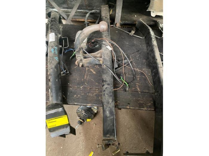 Trekhaak van een Volkswagen Passat, Auto-onderdelen, Ophanging en Onderstel, Volkswagen, Gebruikt, 3 maanden garantie, Ophalen of Verzenden