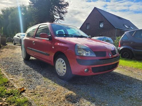 Renault clio 76000km pret a immatriculer, Autos, Renault, Particulier, Clio, Essence, Euro 4, Boîte manuelle, Rouge, Enlèvement