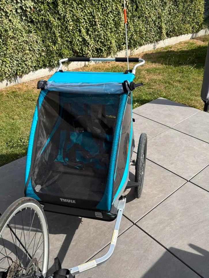 Thule Coaster XT dubbelzits blauw, Fietsen en Brommers, Fietsaccessoires | Aanhangwagens en Karren, Zo goed als nieuw, Kinderkar