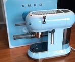 Smeg Espressomachine ECF01PBEU, Elektronische apparatuur, Koffiezetapparaten, Ophalen, Zo goed als nieuw, Gemalen koffie, Stoompijpje