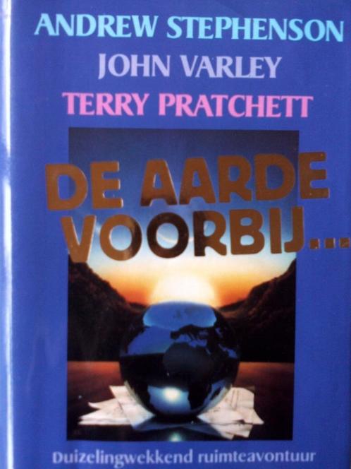 DE AARDE VOORBIJ.  SF. Auteurs zie beschrijving., Boeken, Science fiction, Gelezen, Ophalen of Verzenden