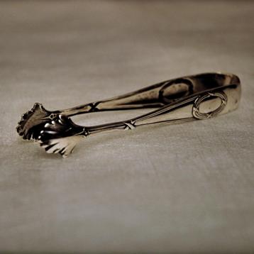 Zilveren suikertang eind 19de begin 20ste eeuw neo Louis XVI beschikbaar voor biedingen