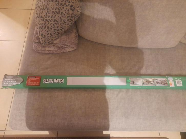 Led armatuur, Doe-het-zelf en Bouw, Bouwverlichting, Zo goed als nieuw, Armatuur, 50 tot 200 watt, Ophalen