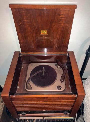 Radio/grammofoon "HIS MASTER'S VOICE" beschikbaar voor biedingen