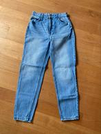 Blauwe jeans van Bershka (Mom fit), maat 36, Blauw, Maat 36 (S), Lang, Gedragen
