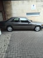 Mercedes w124 230 oldtimer benzine +lpg, Auto's, Mercedes-Benz, 4 deurs, 4 cilinders, 2300 cc, Particulier