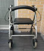 Plooibaar lichtgewicht rollator in nieuwe staat, Diversen, Ophalen of Verzenden, Opvouwbaar, Zo goed als nieuw