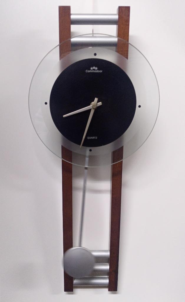 klok - moderne stijl - werkt op batterij, Huis en Inrichting, Woonaccessoires | Klokken, Zo goed als nieuw, Wandklok, Analoog