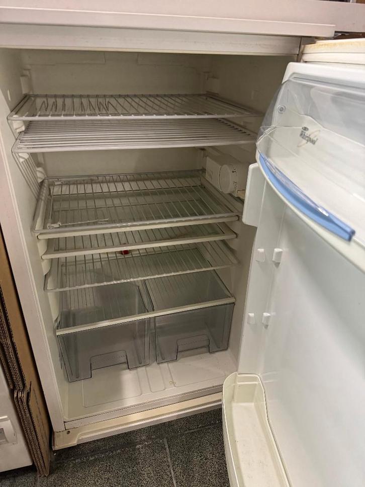 Réfrigérateur Whirlpool (sous-structure et petit modèle), Electroménager, Réfrigérateurs & Frigos, Utilisé, Sans bac à congélation