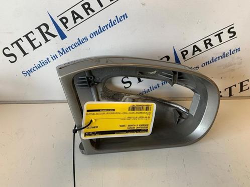 Spiegelkap rechts van een Mercedes E-Klasse (9723), Auto-onderdelen, Spiegels, Mercedes-Benz, Gebruikt, 3 maanden garantie, Ophalen of Verzenden
