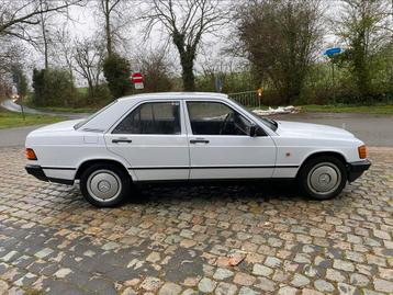 Mercedes 190 2.5D oldtimer auto bouwjaar 1986 airco  beschikbaar voor biedingen