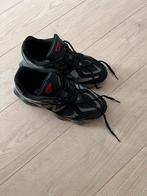 New Balance 9060 maat 45 z.g.a.n, Kleding | Heren, Schoenen, Ophalen of Verzenden, Zo goed als nieuw, New balance, Zwart