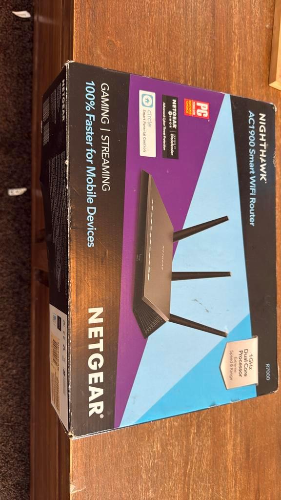 NETGEAR R7000 smart wifi router, Computers en Software, Netwerk switches, Zo goed als nieuw, Ophalen